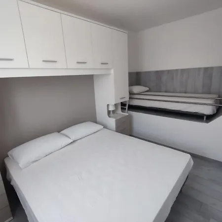 Laura Lägenhet Rosolina